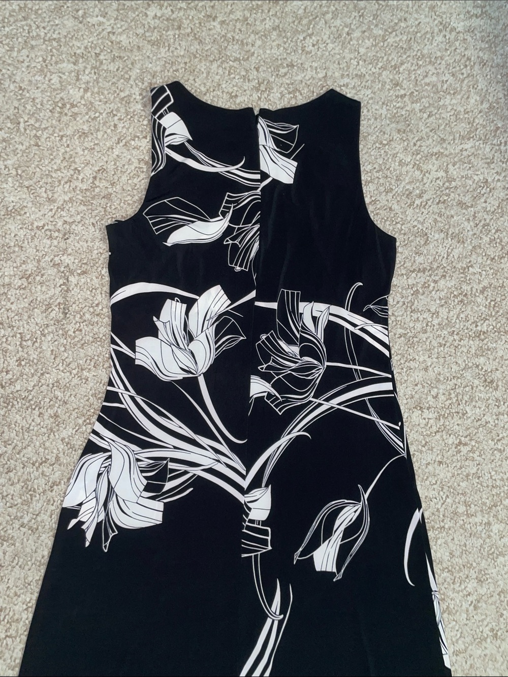 Anne Klein Sleeveless Black & White Floral Maxi Dress - Picture 6 of 6